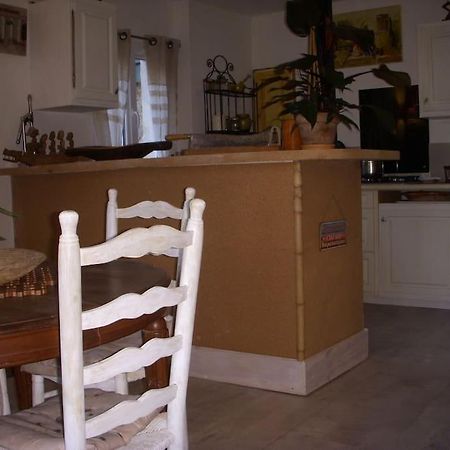 Un Havre De Paix Villa Aigues-Vives  Buitenkant foto